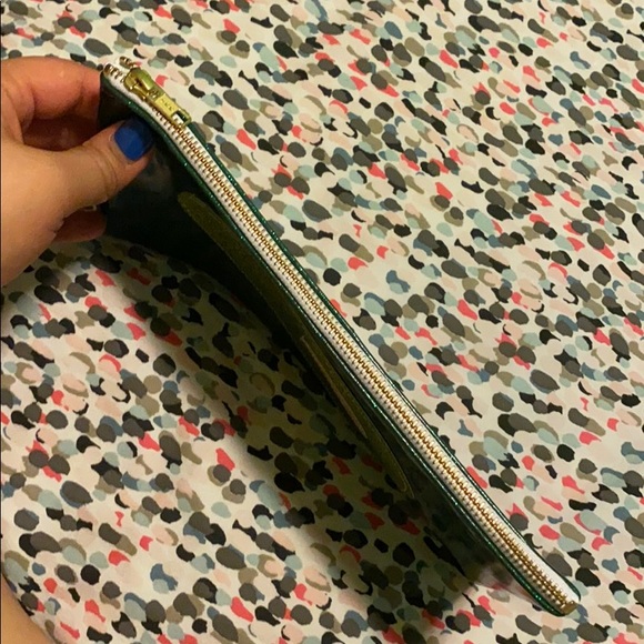 Avocado Clutch - Picture 3 of 4